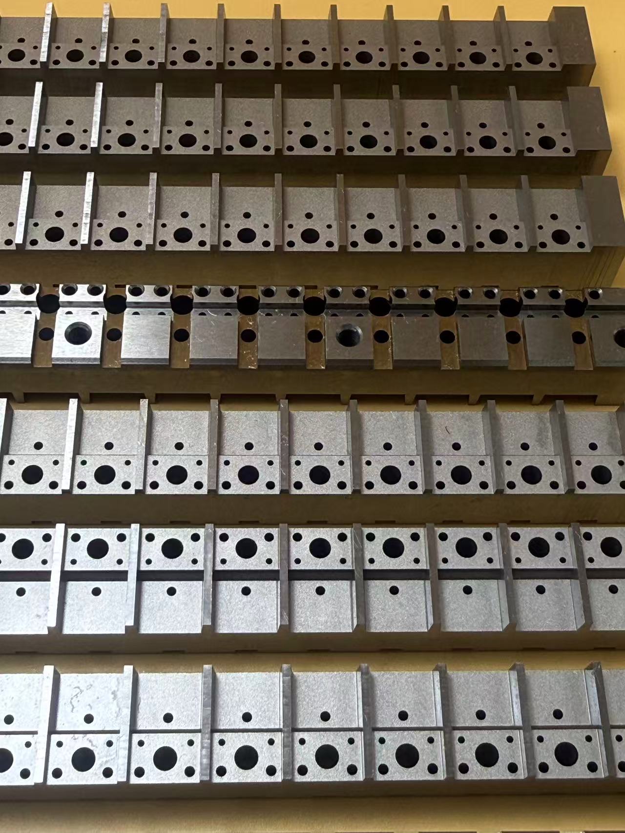 Jakie są obszary zastosowań obróbki skrawaniem olejem?